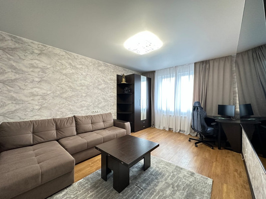 Продам однокомнатную (1-комн.) квартиру, Красная Сосна ул, 3, Москва г
