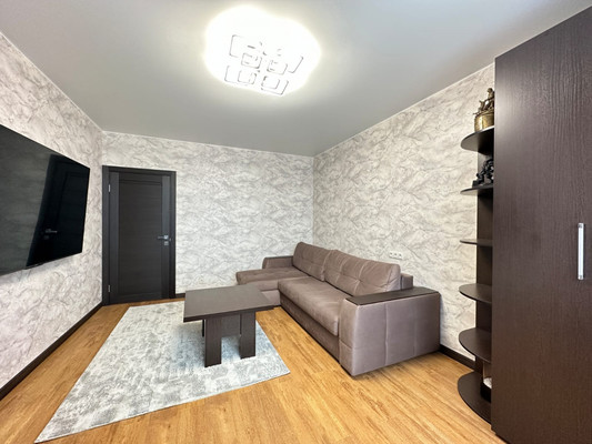 Продам однокомнатную (1-комн.) квартиру, Красная Сосна ул, 3, Москва г