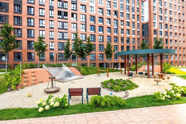 Продам трехкомнатную (3-комн.) квартиру, Шелепихинская наб, 40к1, Москва г