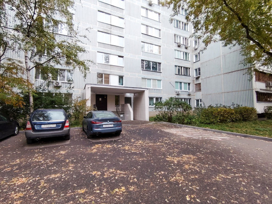 Продам трехкомнатную (3-комн.) квартиру, Болотниковская ул, 2кА, Москва г