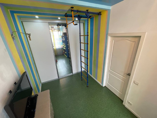 Продам двухкомнатную (2-комн.) квартиру, Мира пр-кт, 26, Комсомольск-на-Амуре г