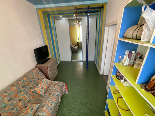 Продам двухкомнатную (2-комн.) квартиру, Мира пр-кт, 26, Комсомольск-на-Амуре г