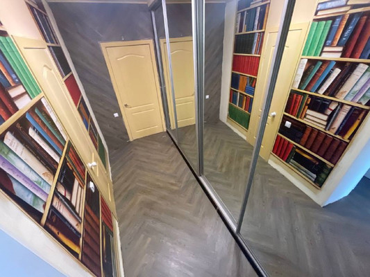 Продам двухкомнатную (2-комн.) квартиру, Мира пр-кт, 26, Комсомольск-на-Амуре г