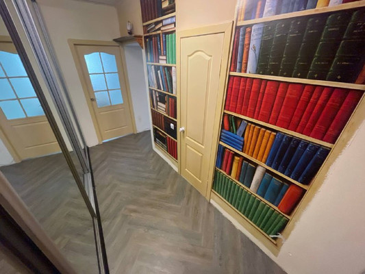 Продам двухкомнатную (2-комн.) квартиру, Мира пр-кт, 26, Комсомольск-на-Амуре г