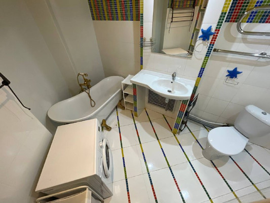 Продам двухкомнатную (2-комн.) квартиру, Мира пр-кт, 26, Комсомольск-на-Амуре г