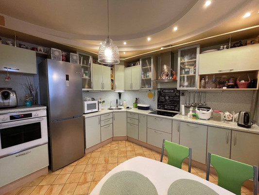 Продам трехкомнатную (3-комн.) квартиру, Мира ул, 52, Ханты-Мансийск г