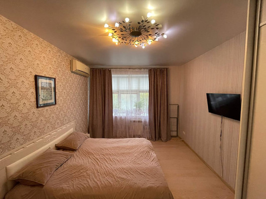 Продам трехкомнатную (3-комн.) квартиру, Мира ул, 52, Ханты-Мансийск г