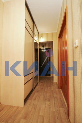 Продам трехкомнатную (3-комн.) квартиру, Урванцева ул, 2, Красноярск г