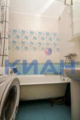 Продам трехкомнатную (3-комн.) квартиру, Урванцева ул, 2, Красноярск г