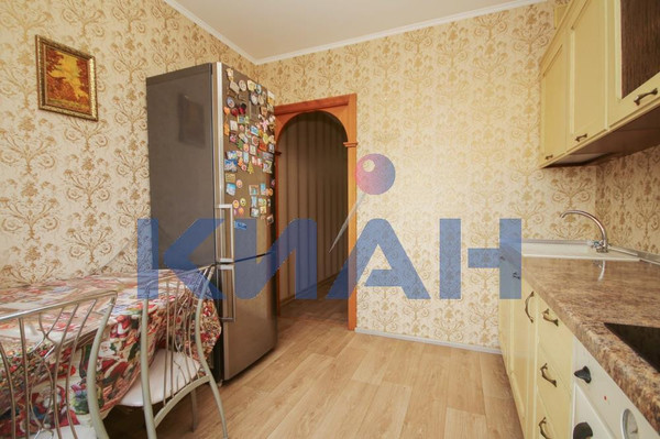 Продам трехкомнатную (3-комн.) квартиру, Урванцева ул, 2, Красноярск г