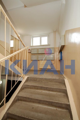 Продам трехкомнатную (3-комн.) квартиру, Урванцева ул, 2, Красноярск г