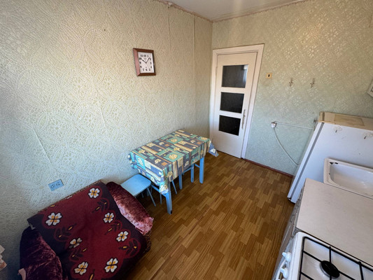 Продам трехкомнатную (3-комн.) квартиру, Первостроителей пр-кт, 20, Комсомольск-на-Амуре г