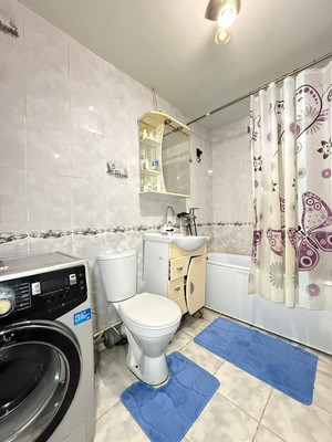 Продам трехкомнатную (3-комн.) квартиру, Ю.А.Гагарина ул, 24, Нальчик г