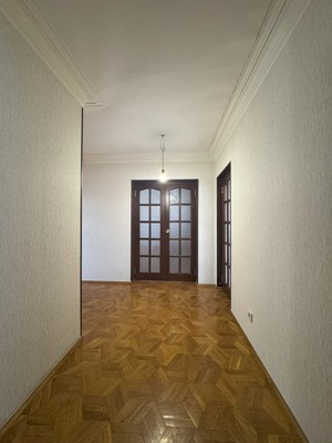 Продам трехкомнатную (3-комн.) квартиру, Токарей ул, 24, Екатеринбург г