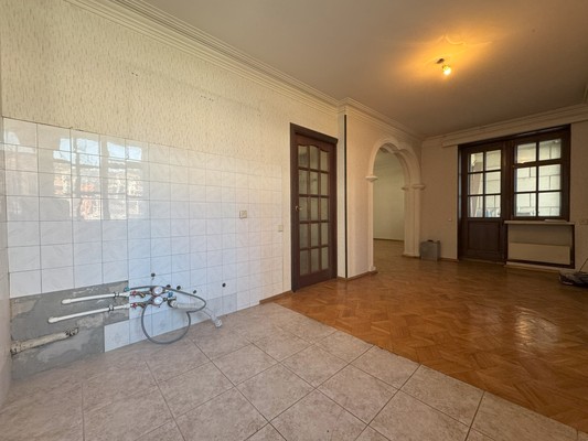 Продам трехкомнатную (3-комн.) квартиру, Токарей ул, 24, Екатеринбург г