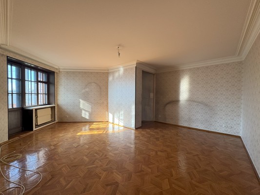 Продам трехкомнатную (3-комн.) квартиру, Токарей ул, 24, Екатеринбург г