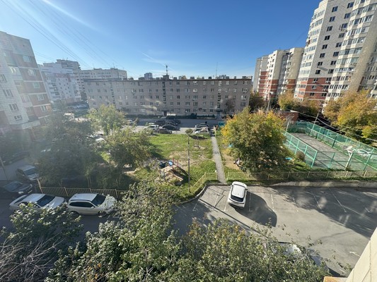 Продам трехкомнатную (3-комн.) квартиру, Токарей ул, 24, Екатеринбург г