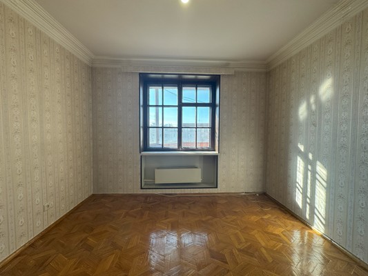 Продам трехкомнатную (3-комн.) квартиру, Токарей ул, 24, Екатеринбург г