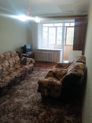 Продам двухкомнатную (2-комн.) квартиру, 50 лет ВЛКСМ ул, 8а, Алексин г