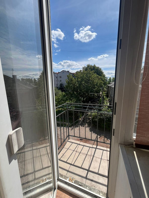 Продам двухкомнатную (2-комн.) квартиру, Радистов ул, 12, Калининград г