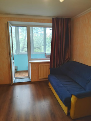 Продам комнату в 6-комн. квартире, Ударников пр-кт, 49Ак2, Санкт-Петербург г