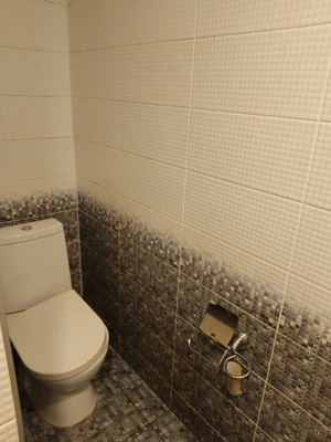 Продам комнату в 6-комн. квартире, Ударников пр-кт, 49Ак2, Санкт-Петербург г