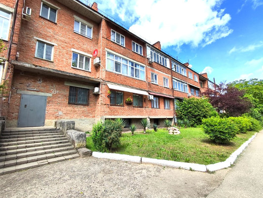 Продам однокомнатную (1-комн.) квартиру, Комарова ул, 50, Апшеронск г