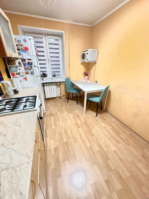 Продам трехкомнатную (3-комн.) квартиру, Лесная ул, 25А, Вялки д