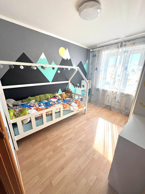 Продам трехкомнатную (3-комн.) квартиру, Лесная ул, 25А, Вялки д