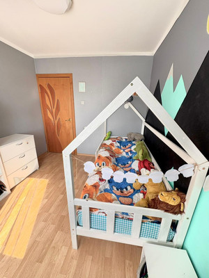Продам трехкомнатную (3-комн.) квартиру, Лесная ул, 25А, Вялки д