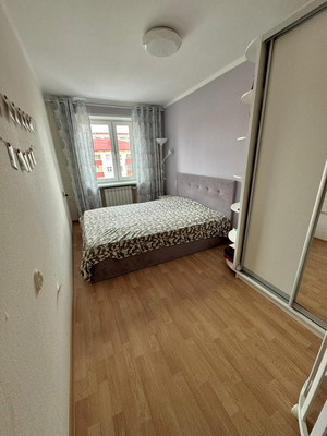 Продам трехкомнатную (3-комн.) квартиру, Лесная ул, 25А, Вялки д