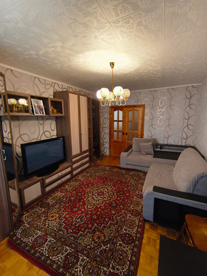 Продам трехкомнатную (3-комн.) квартиру, Маршала Жукова ул, 12, Сырьево д