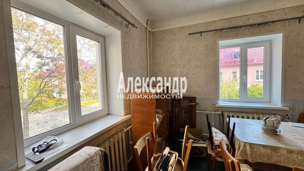 Продам двухкомнатную (2-комн.) квартиру, Ленина ул, 23, Приозерск г