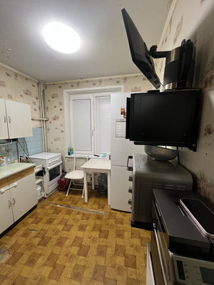 Продам двухкомнатную (2-комн.) квартиру, Молостовых ул, 16к4, Москва г