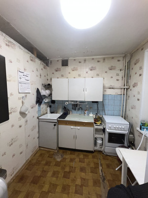 Продам двухкомнатную (2-комн.) квартиру, Молостовых ул, 16к4, Москва г