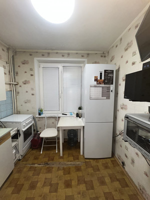 Продам двухкомнатную (2-комн.) квартиру, Молостовых ул, 16к4, Москва г