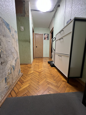 Продам двухкомнатную (2-комн.) квартиру, Молостовых ул, 16к4, Москва г