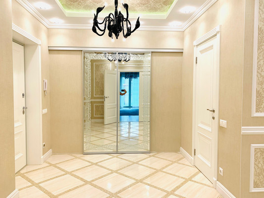 Продам многокомнатную квартиру, Ленина ул, 156, Уфа г