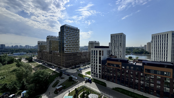 Продам трехкомнатную (3-комн.) квартиру, Лихачёва пр-кт, 14, Москва г