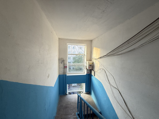 Продам трехкомнатную (3-комн.) квартиру, Кечкеметская ул, 79, Автодор тер. СПК