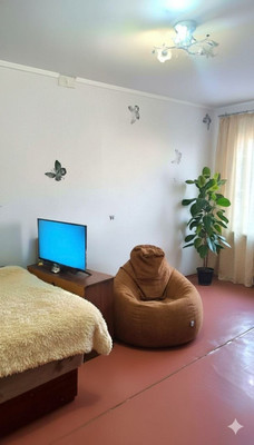 Продам однокомнатную (1-комн.) квартиру, 60 лет Октября ул, 28к80, Симферополь г