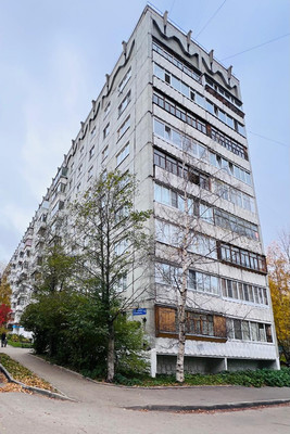 Продам трехкомнатную (3-комн.) квартиру, Малышева ул, 18, Сыктывкар г