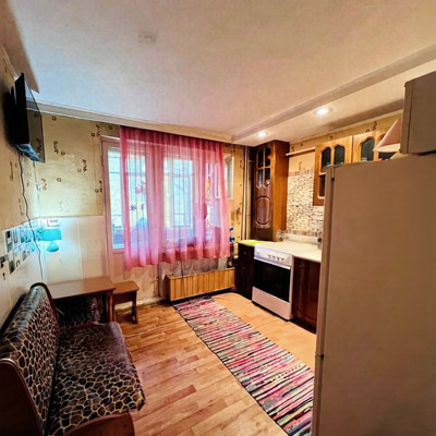 Продам трехкомнатную (3-комн.) квартиру, Малышева ул, 18, Сыктывкар г