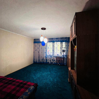 Продам трехкомнатную (3-комн.) квартиру, Малышева ул, 18, Сыктывкар г