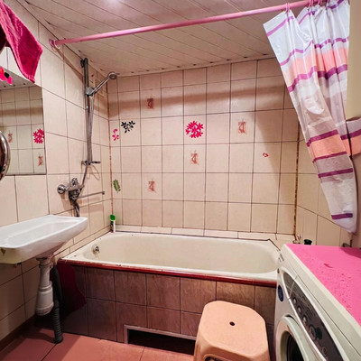 Продам трехкомнатную (3-комн.) квартиру, Малышева ул, 18, Сыктывкар г