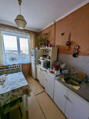 Продам трехкомнатную (3-комн.) квартиру, Залесская ул, 87, Симферополь г