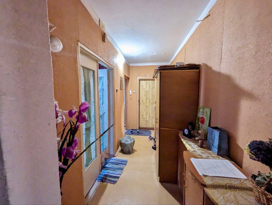 Продам трехкомнатную (3-комн.) квартиру, Залесская ул, 87, Симферополь г