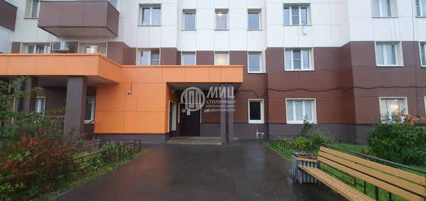Продам однокомнатную (1-комн.) квартиру, Зеленые аллеи б-р, 17, Видное г