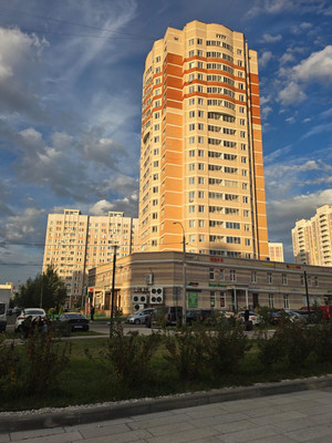 Продам трехкомнатную (3-комн.) квартиру, 65-летия Победы (Кузнечики мкр.) б-р, 12к1, Подольск г