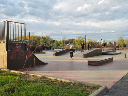 Продам трехкомнатную (3-комн.) квартиру, 65-летия Победы (Кузнечики мкр.) б-р, 12к1, Подольск г